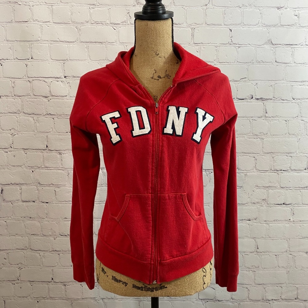Sweatshirt - Picture 2 of 6
